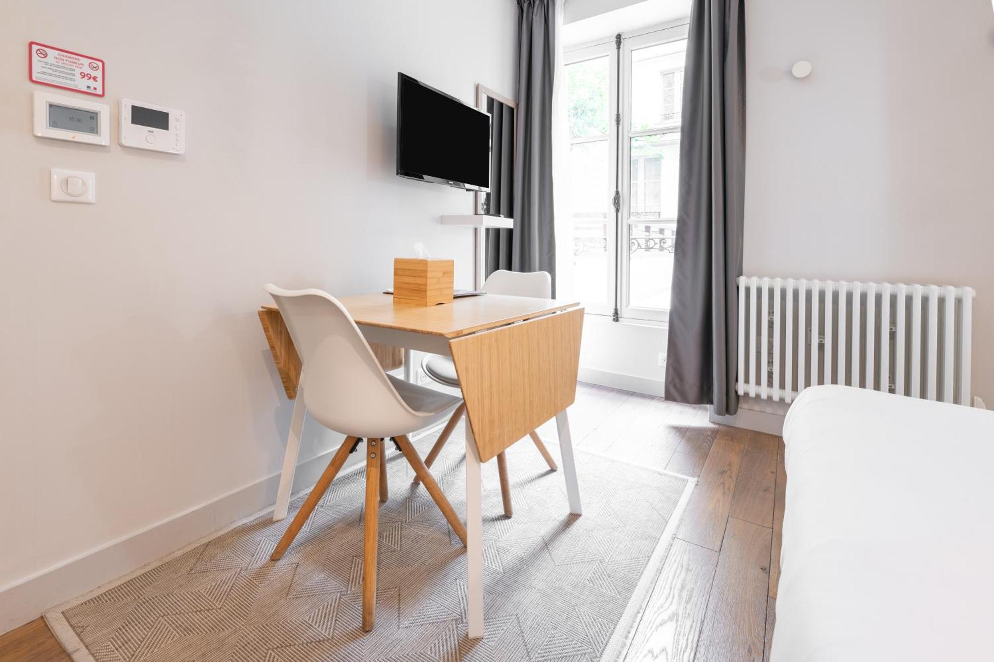 Apparts De L'Oncle Louis Versailles Bagian luar foto